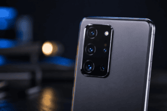 Samsung Galaxy S20 Camera: Close-up of an unbranded phone camera module illustrating the Samsung Galaxy S20 camera system and lenses